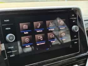 Volkswagen T-Roc (2023) thumbnail 9