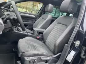 Volkswagen Passat (2022) thumbnail 11