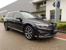 Volkswagen Passat (2022) thumbnail 12