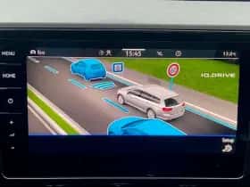 Volkswagen Passat (2022) thumbnail 17