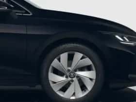 Volkswagen Golf (2025) thumbnail 4