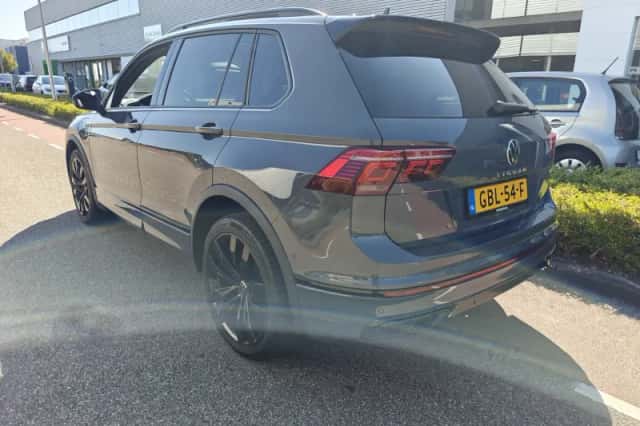 Volkswagen Tiguan (2023) thumbnail 3