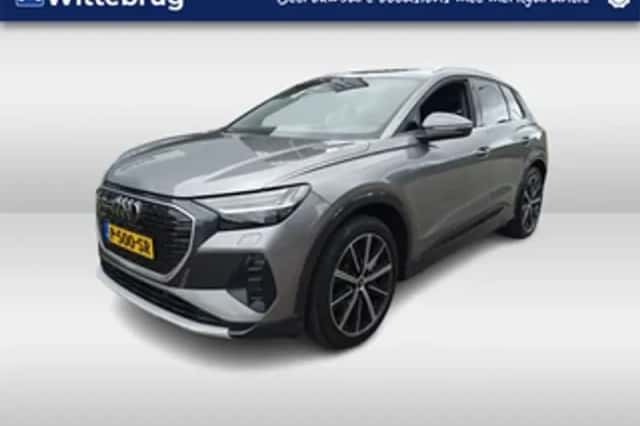 Audi Q4 e-tron (2022) thumbnail 1