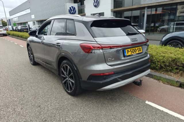 Audi Q4 e-tron (2022) thumbnail 3