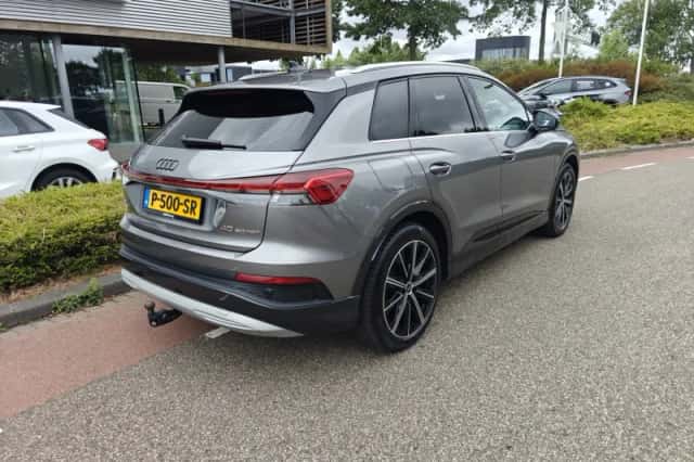Audi Q4 e-tron (2022) thumbnail 4