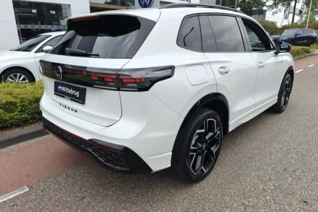 Volkswagen Tiguan (2025) thumbnail 4