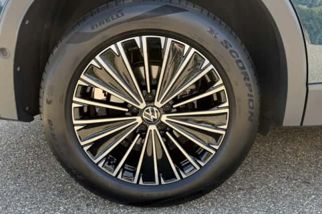 Volkswagen Tiguan (2024) thumbnail 5