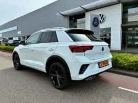 Volkswagen T-Roc (2023) thumbnail 3