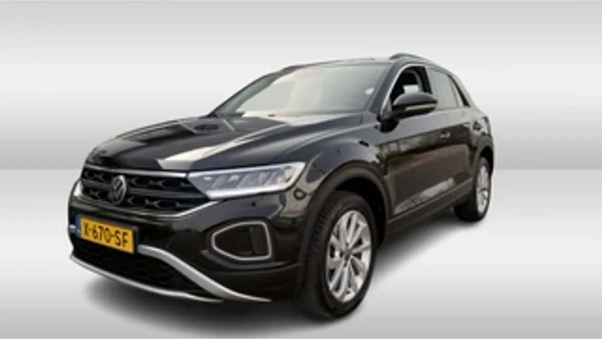 Volkswagen T-Roc (2024) — foto 1