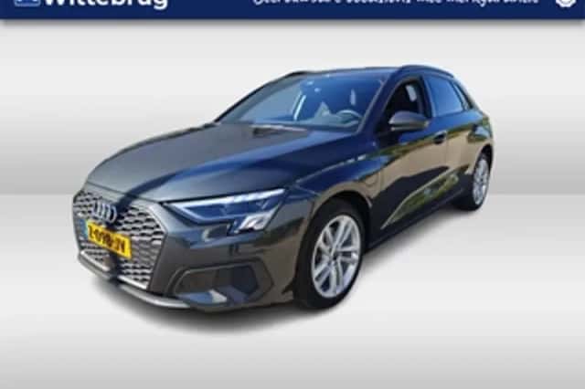 Audi A3 (2023) thumbnail 1