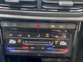 Volkswagen T-Roc (2022) thumbnail 17