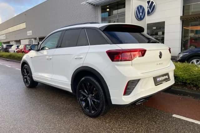 Volkswagen T-Roc (2022) thumbnail 3