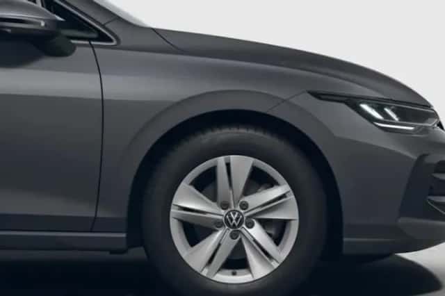 Volkswagen Golf (2025) thumbnail 4