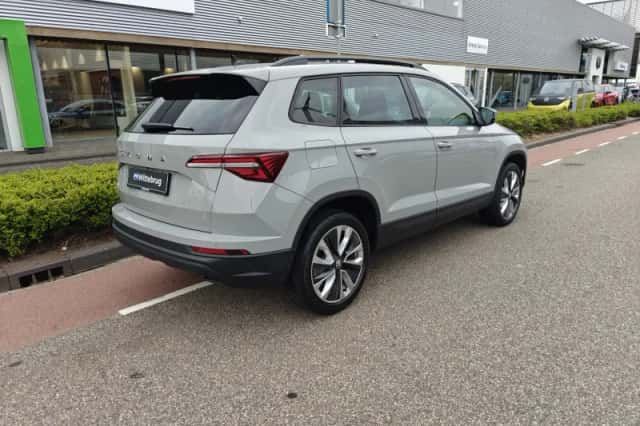 Škoda Karoq (2022) thumbnail 4