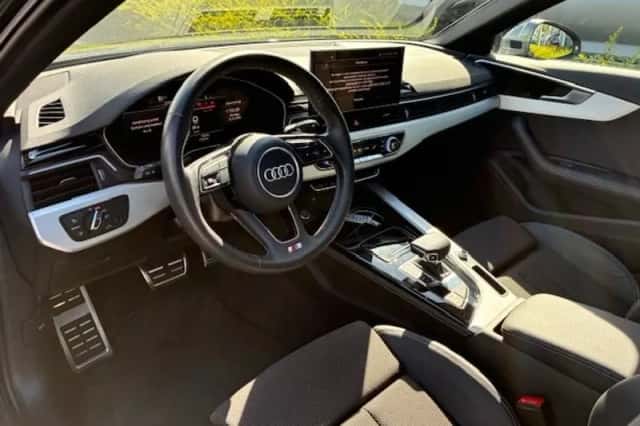 Audi A4 (2023) thumbnail 6