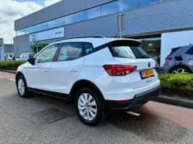 SEAT Arona (2023) thumbnail 3