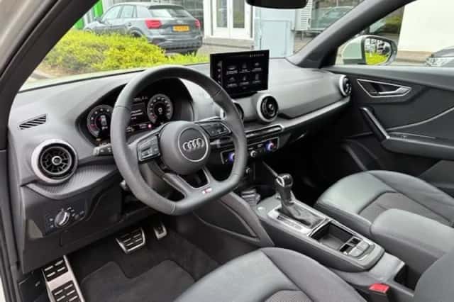 Audi Q2 (2025) thumbnail 6