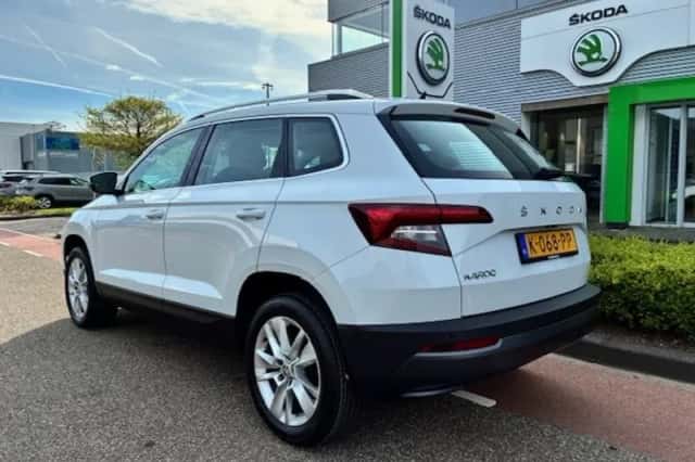 Škoda Karoq (2021) thumbnail 3
