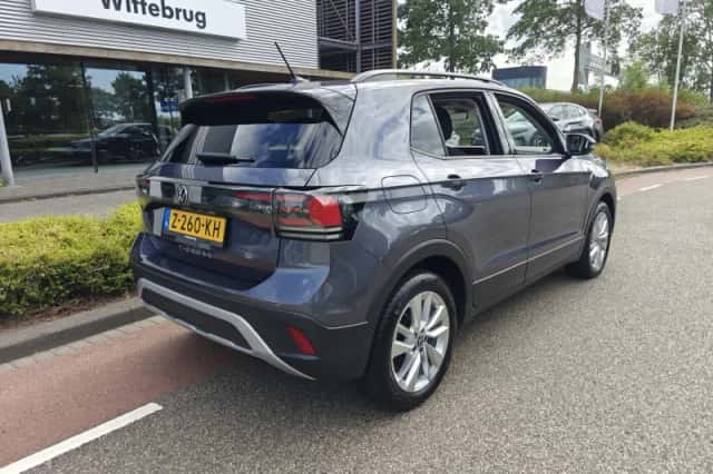 Volkswagen T-Cross (2024) thumbnail 4