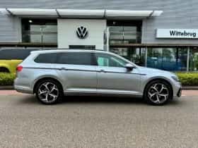 Volkswagen Passat (2021) thumbnail 8
