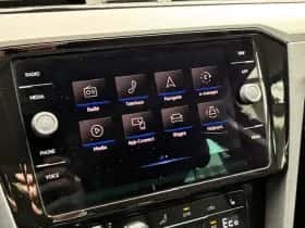 Volkswagen Passat (2021) thumbnail 10