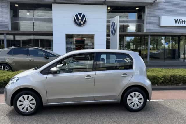Volkswagen Up! (2023) thumbnail 2