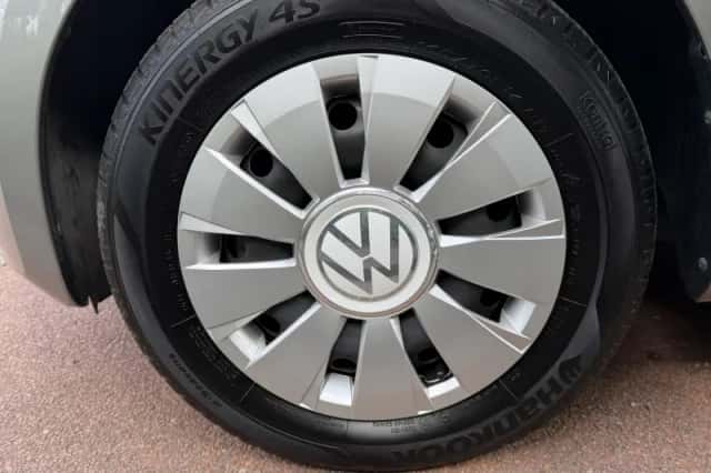 Volkswagen Up! (2023) thumbnail 3