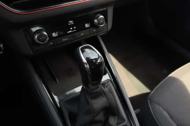 Škoda Kamiq (2023) thumbnail 4