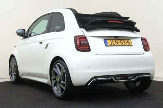 Abarth 500 C (2025) thumbnail 4