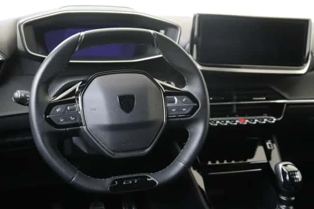 Peugeot 208 (2024) thumbnail 5
