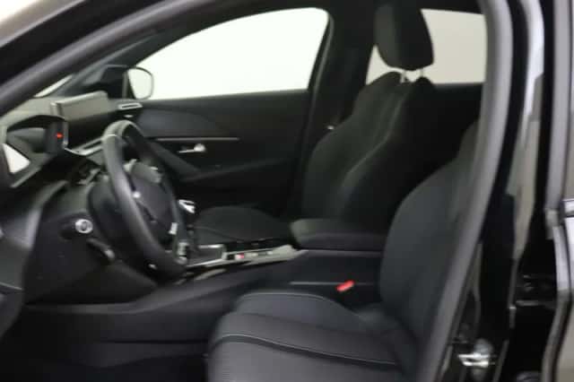 Peugeot 208 (2024) thumbnail 6