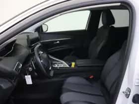 Peugeot 3008 (2021) thumbnail 9