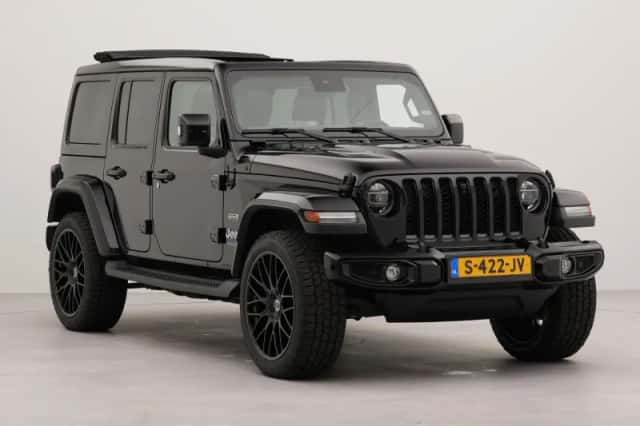 Jeep Wrangler (2023) thumbnail 2