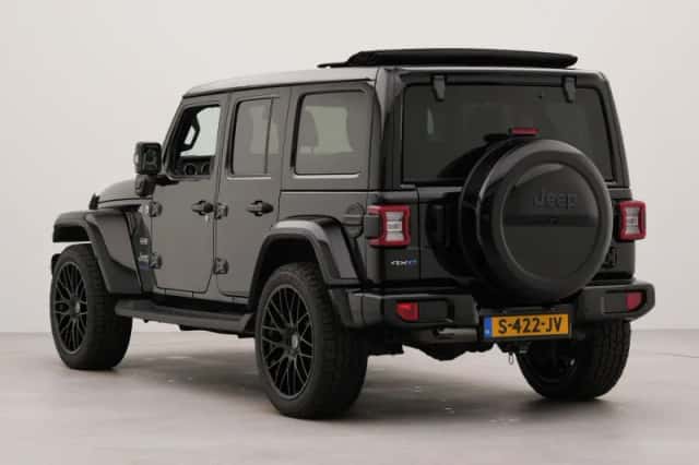 Jeep Wrangler (2023) thumbnail 3