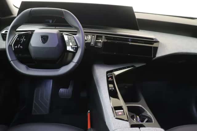 Peugeot 5008 (2025) thumbnail 5