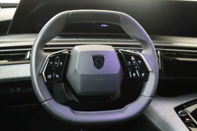 Peugeot 5008 (2025) thumbnail 6