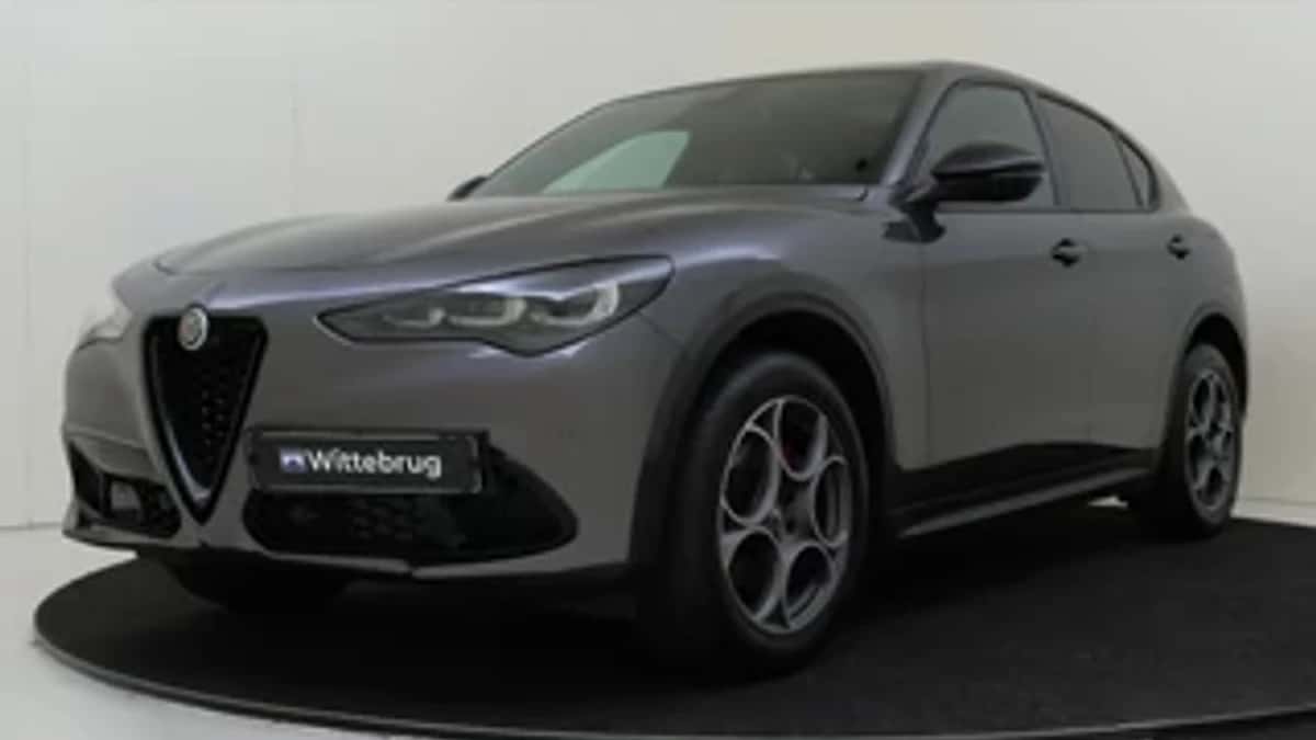 Alfa Romeo Stelvio (2023) — foto 1