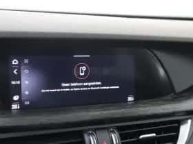 Alfa Romeo Stelvio (2023) thumbnail 18