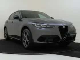 Alfa Romeo Stelvio (2023) thumbnail 3