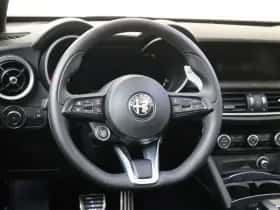 Alfa Romeo Stelvio (2023) thumbnail 7