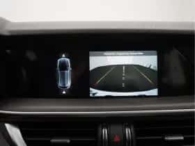 Alfa Romeo Stelvio (2023) thumbnail 15