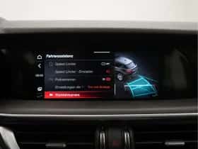 Alfa Romeo Stelvio (2023) thumbnail 21