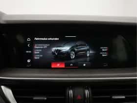 Alfa Romeo Stelvio (2023) thumbnail 25
