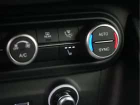 Alfa Romeo Stelvio (2023) thumbnail 27