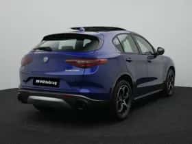 Alfa Romeo Stelvio (2023) thumbnail 4
