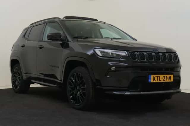 Jeep Compass (2022) thumbnail 3