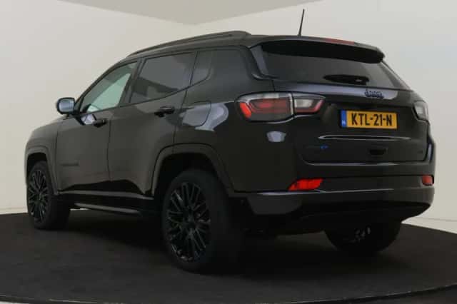 Jeep Compass (2022) thumbnail 4
