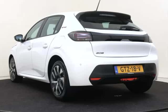 Peugeot 208 (2024) thumbnail 4