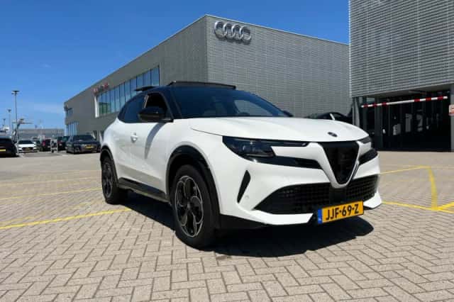 Alfa Romeo Junior (2025) thumbnail 2