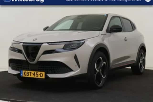 Alfa Romeo Junior (2025) thumbnail 1